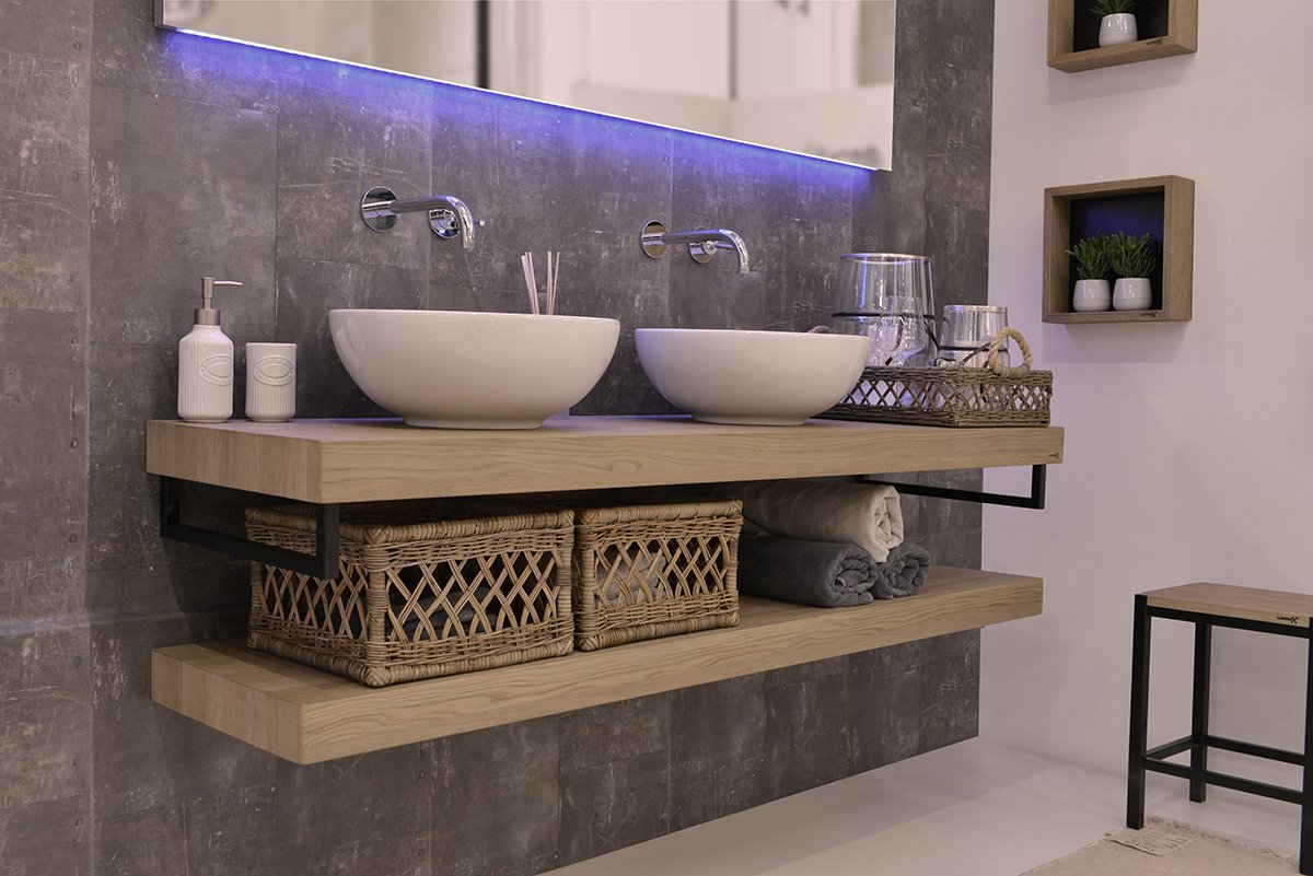 Al onze producten zijn helemaal volgens de laatste #badkamertrends. Bekijk onze stoere #badkamercollectie op looox.nl #LoooX