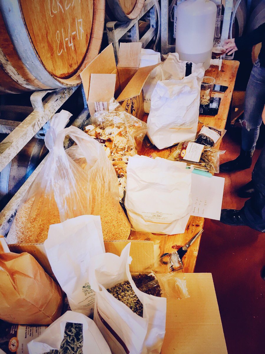 BirraDelBorgo's tweet photo. Looks like brewing a cocktail 😉
With @10BarrelBrewing https://t.co/Xl8JVWC2x0