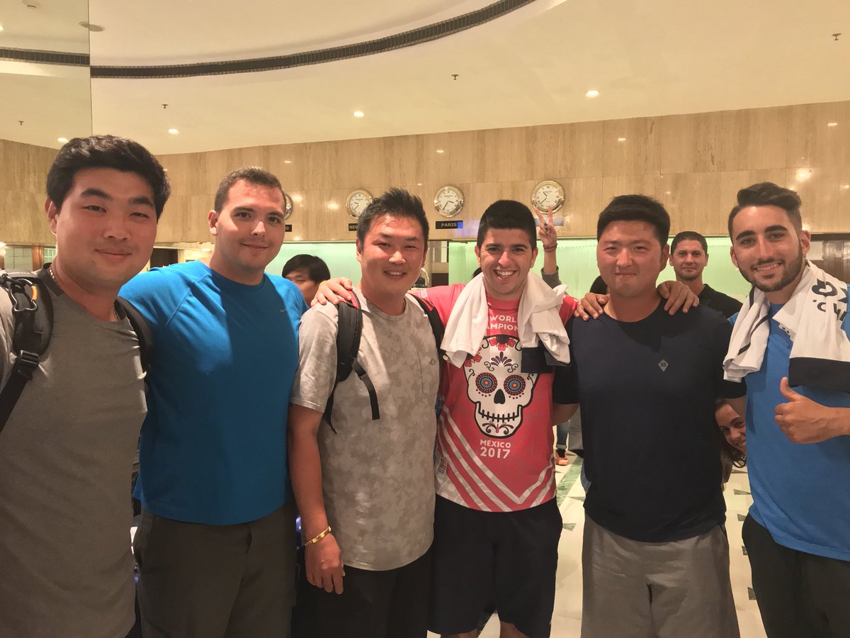 Y ya nos despedimos de México, acompañados de nuestros rivales en línea de tiro pero muy amigos fuera #Korea