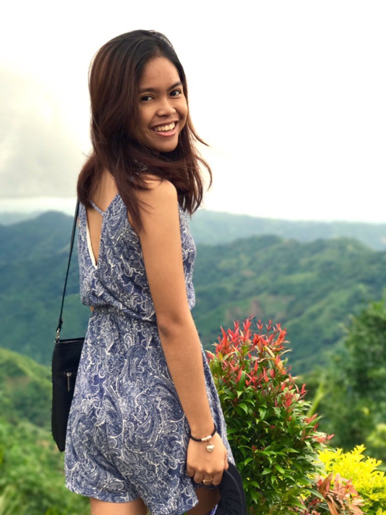 cdusingles's tweet image. Lianne Alloise Amador
STEM 12 A
@liaannnealloise
Seryoso sa studies, nmo pa kaha? 
Plays 🎹🎮🎸 but di jud imong heart 
Dancing skills on point