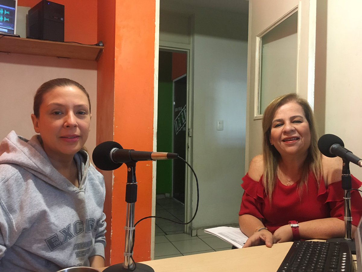 cristyrdzrdz's tweet photo. Invitando al festival internacional Julio Torri 2017 @rubenmoreiravdz @SofyCamil @irma_2507 @MILTONMALACARA https://t.co/yNRz6Uw6aW