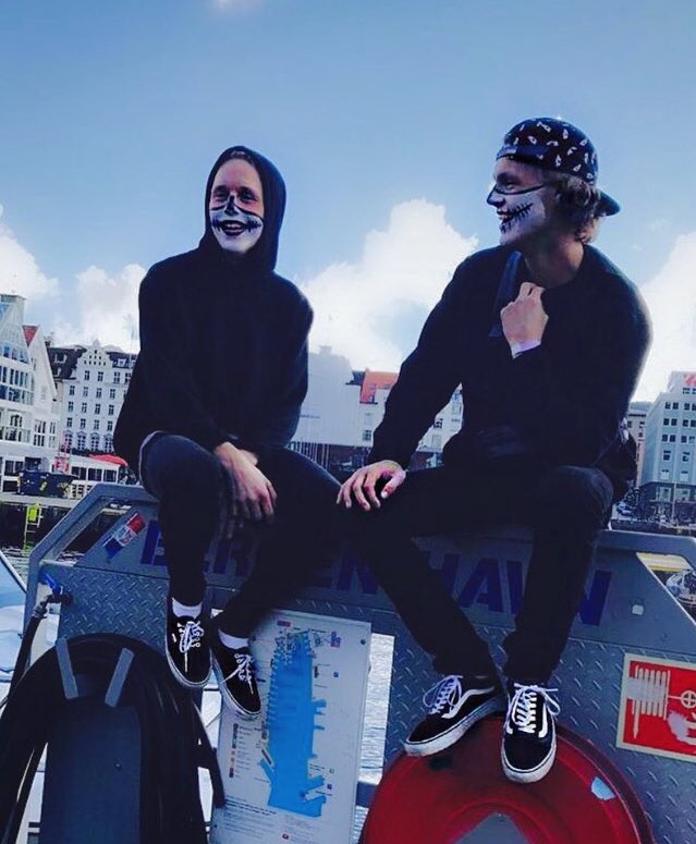 TMLDotCom's tweet photo. erictml via instagram with caption:
"Tb mjauschnaus 🐼🐨 (skjønte aldri hva vi var her) 😹 #fadderuka" https://t.co/ftVYjr79Oh