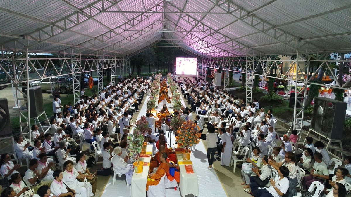 artty072's tweet photo. #ทำดีเพื่อพ่อ #คณะศิษยานุศิษย์วัดพระธรรมกาย และประชาชน #อำเภอคลองหลวง รวมใจสร้างมหากุศล #ทานศีลภาวนา #ถวายเป็นพระราชกุศล #ในหลวงรัชกาลทื่๙ https://t.co/7h8cWRm3Zh