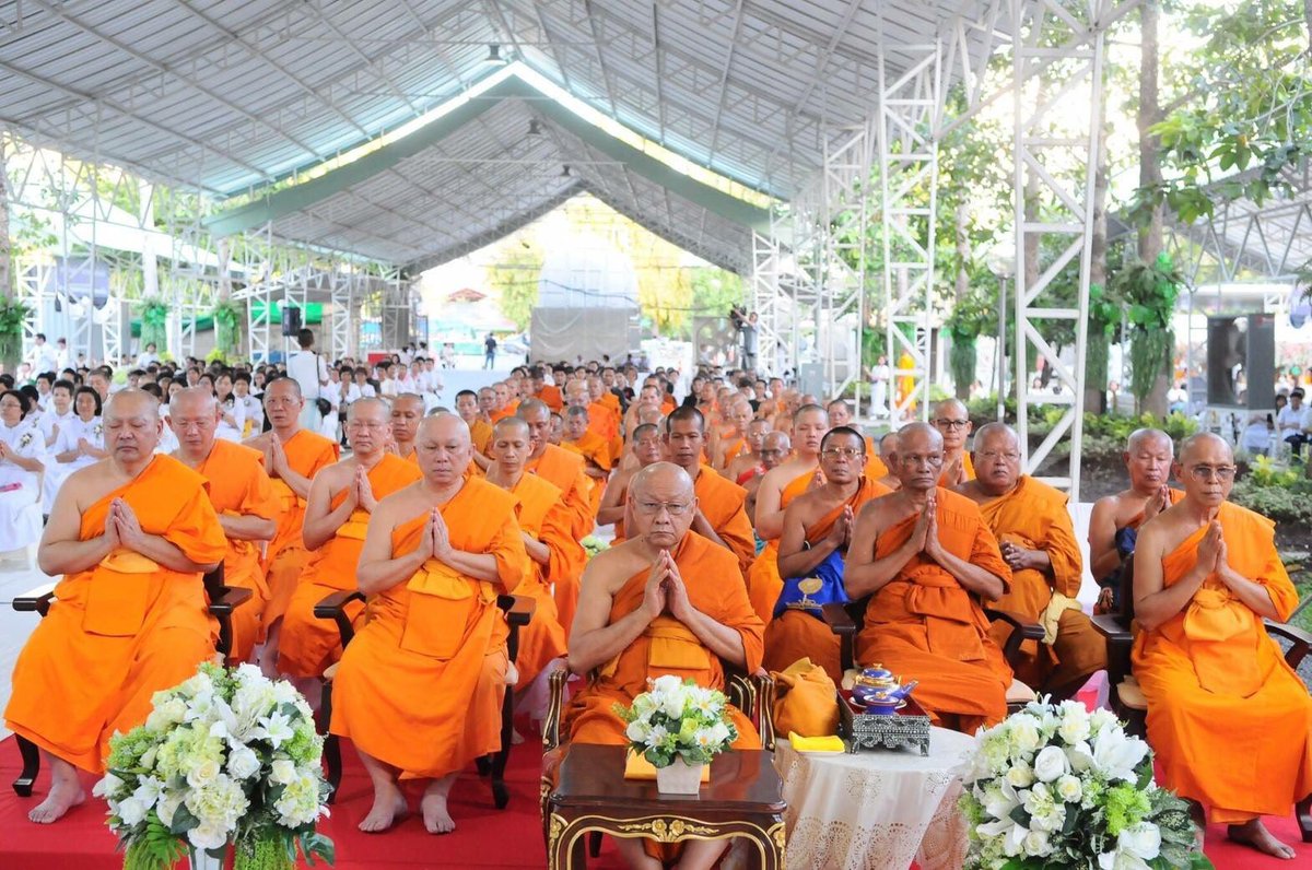 artty072's tweet photo. #ทำดีเพื่อพ่อ #คณะศิษยานุศิษย์วัดพระธรรมกาย และประชาชน #อำเภอคลองหลวง รวมใจสร้างมหากุศล #ทานศีลภาวนา #ถวายเป็นพระราชกุศล #ในหลวงรัชกาลทื่๙ https://t.co/7h8cWRm3Zh
