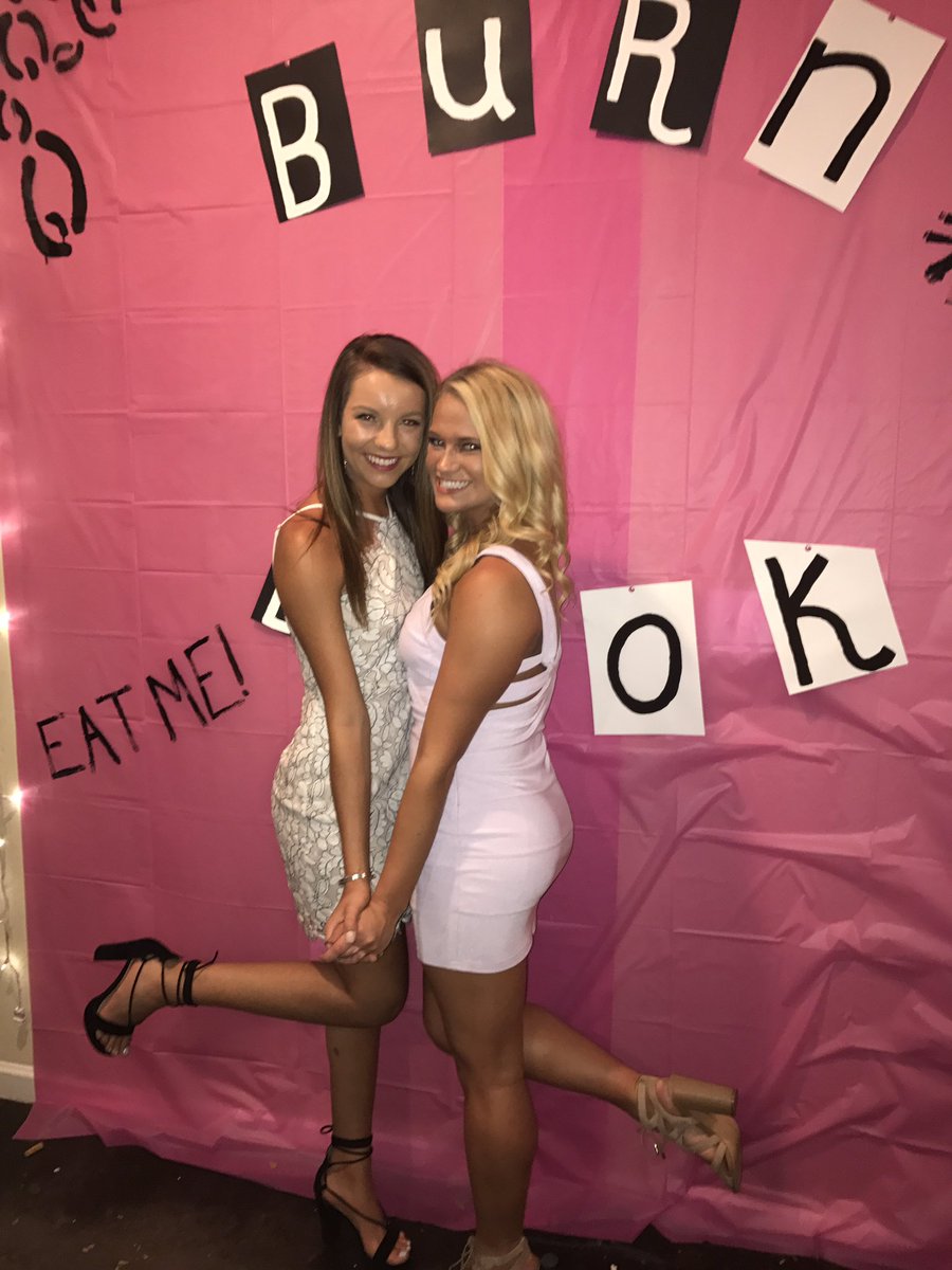 TorTray's tweet photo. wishing u the happiest of bdays @kayydubzz !!! can't believe ur twenty fun😛 love u sm!!❤️💘 https://t.co/QpjTTngK5h
