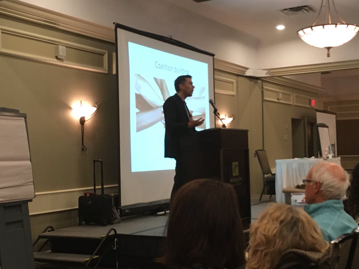 lalalalachica's tweet photo. Mapping community organizations is essential to coalition building & campaign-based bargaining @Prof_Savage @OFLabour #stewardtraining #ETFO https://t.co/XuU2Wp4Fdd