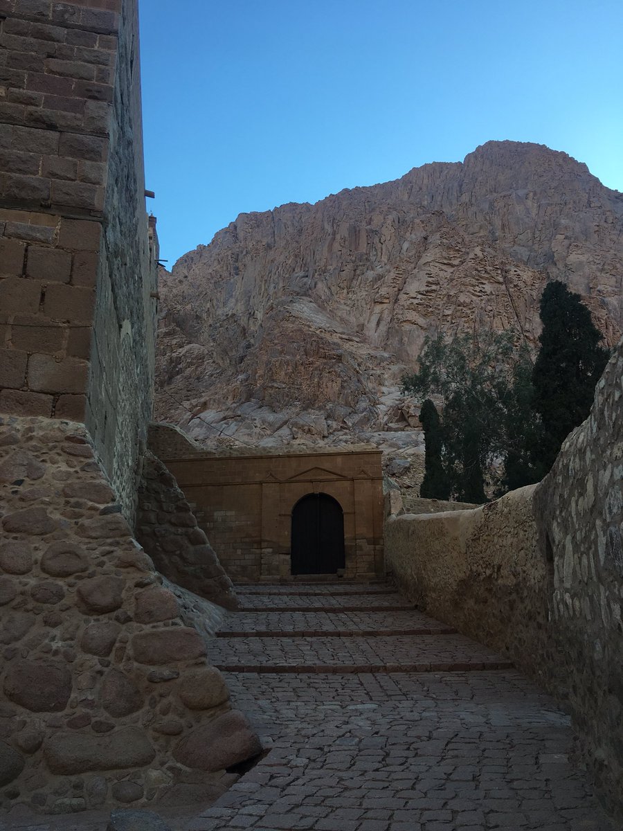 a7med_dahab's tweet photo. #saintcatherinemonastery https://t.co/LpVXU3Y2zS
