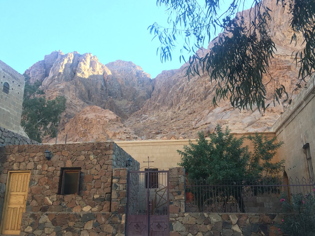 a7med_dahab's tweet photo. #saintcatherinemonastery https://t.co/LpVXU3Y2zS