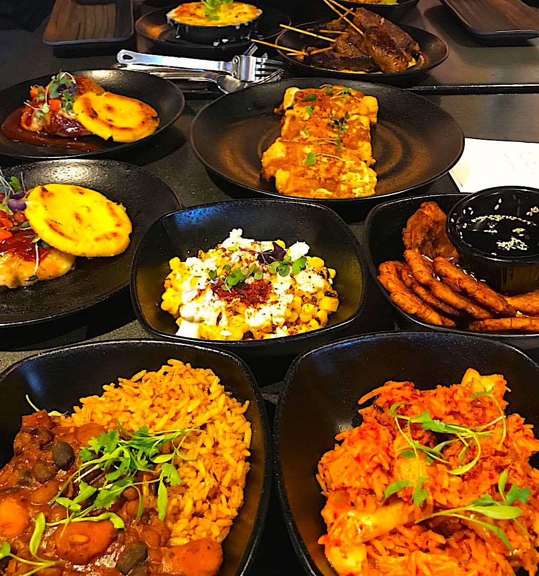 changorosataco's tweet photo. Haven't been to #ChangoRosa?? @BearsSmokehouse meats get remixed w/ Latin street food for a whole new dining experience. Open 7 days a week! https://t.co/2fqMdnM4nU