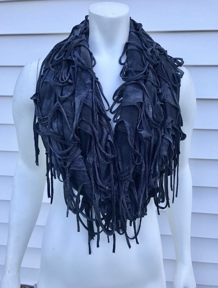 shopnicoleray's tweet photo. Halloween scarf https://t.co/B7NsoHNZuv #etsychaching #EpicOnEtsy #etsymntt #etsyretwt #craftshout #gothic #halloween #FallFashionTrend https://t.co/WaE7TSEidP