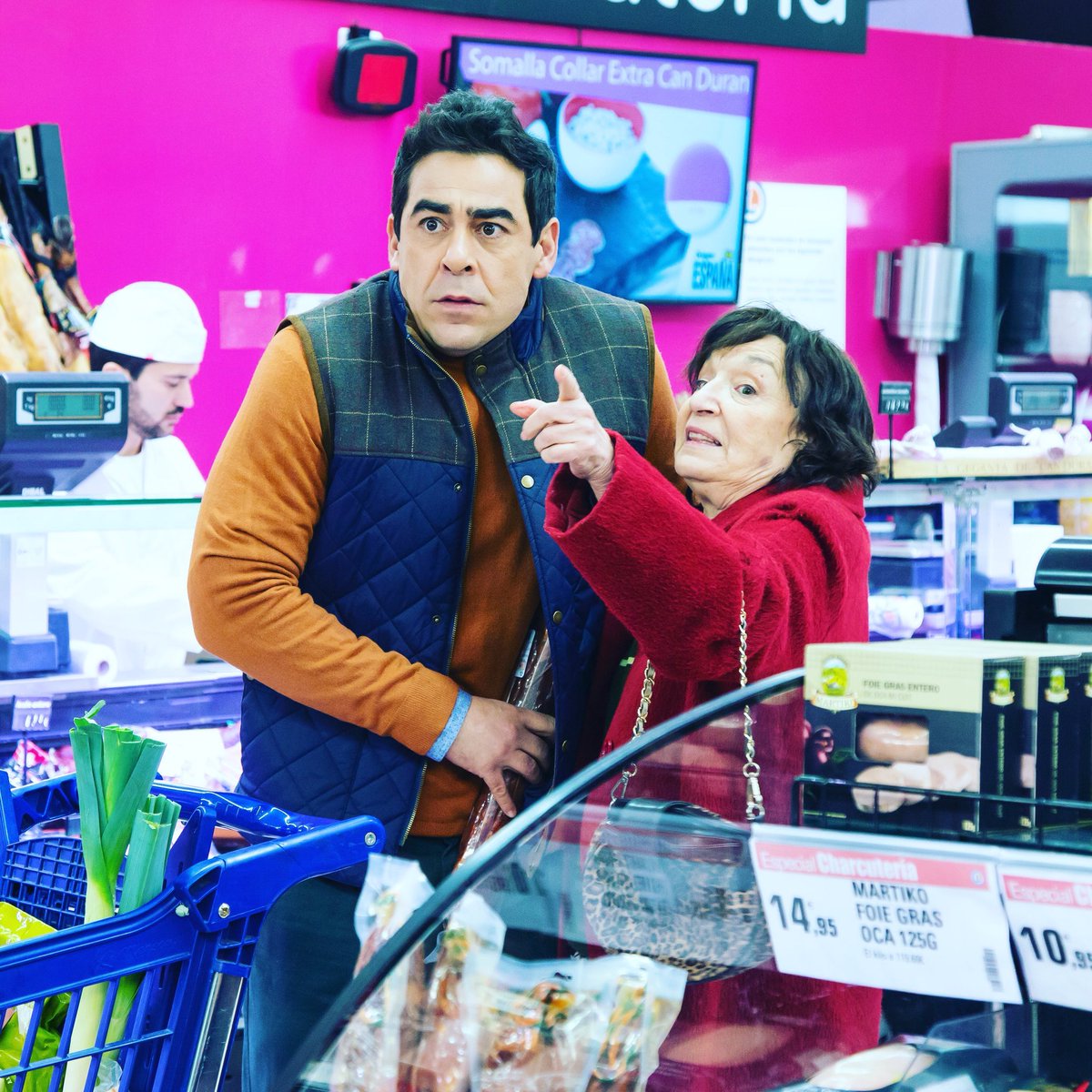 PlayAgainRS's tweet photo. Hoy en el canal te espera una nueva entrega de #ActualidadTV (16:00), #ActualidadLQSA (19:00) y un nuevo #Análisis de #LQSA (01:15) https://t.co/sC4Lt2mufW