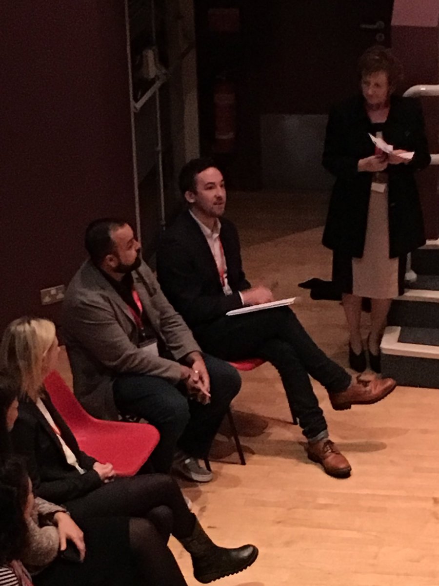 jonesphilip23's tweet photo. @OwenDerbyshire from @ProperrHQ talks about his journey from @PrincesTrustWal enterprise programme to Welsh digital innovator. Outstanding! https://t.co/Ta0SPw8vP0