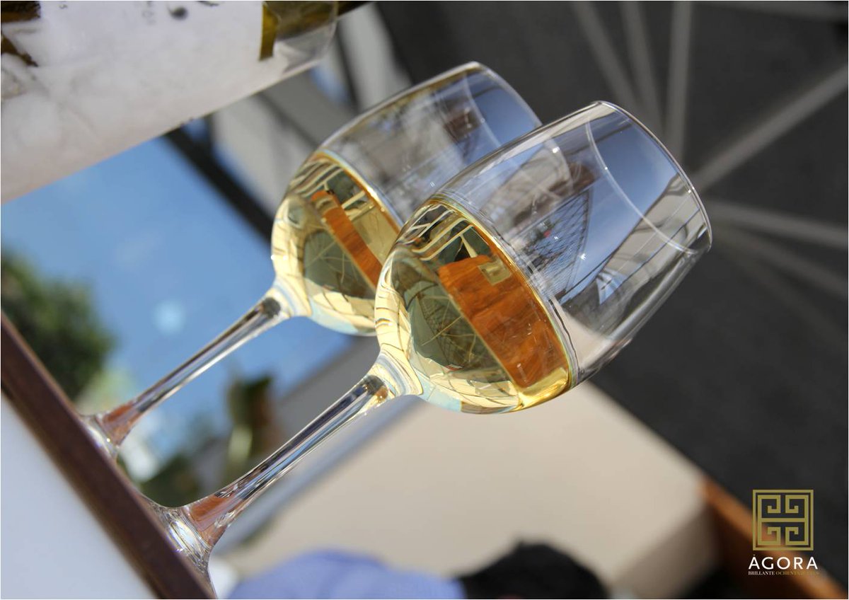Agora_83's tweet photo. No tienes una extraña sensación de estar viviendo un #Lunes con sabor a #Viernes?
#SanRafael está aquí! Y tú, qué tienes pensado, brindamos? https://t.co/jwJiuSctTT
