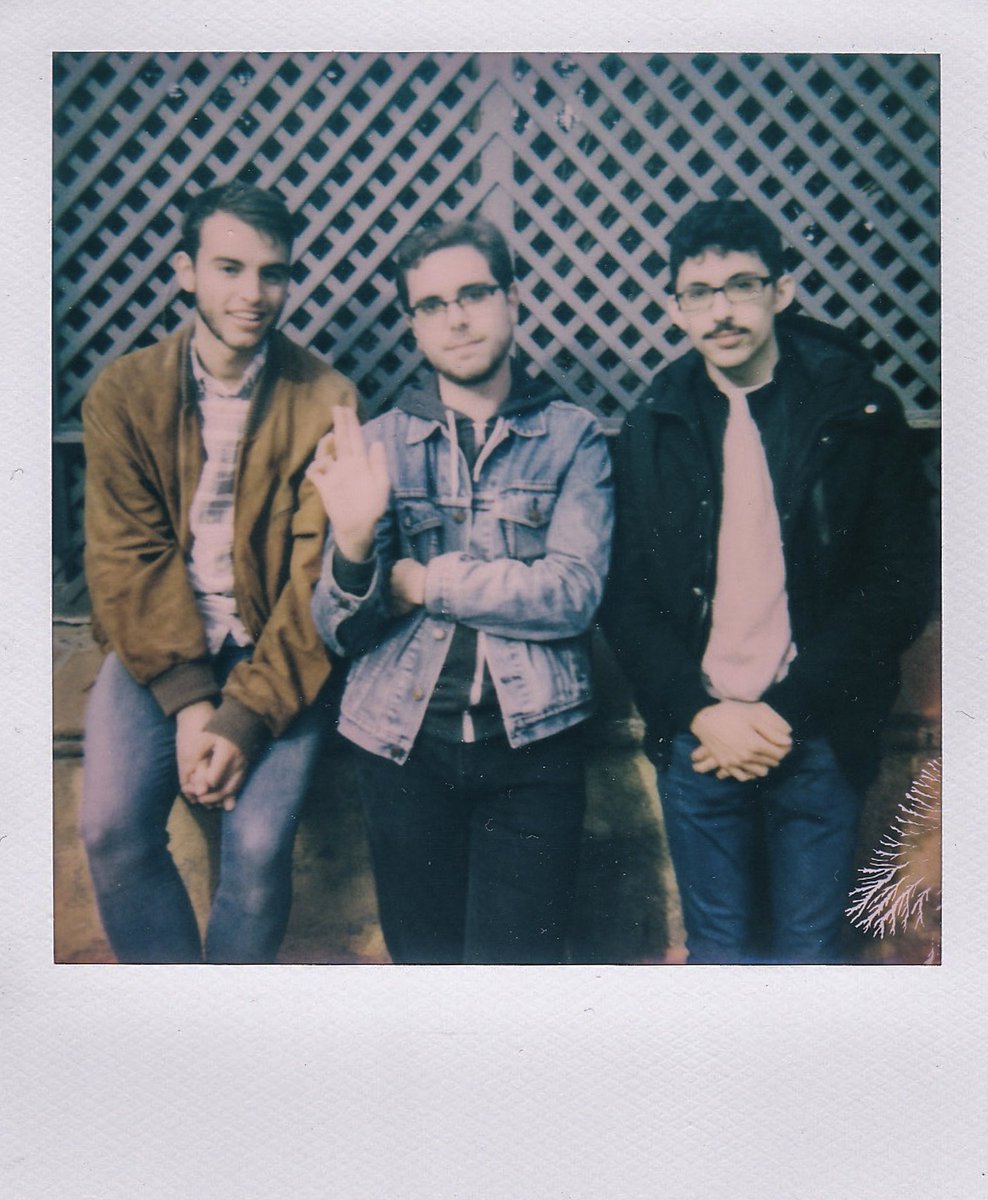 Hola! Podéis seguir nuestras nuevas andaduras musicales:
👉 <a href="/MedallaMusica/">𝕸𝖊𝖉𝖆𝖑𝖑𝖆</a> (Sueiro)
👉 <a href="/BruisesBand/">𝕭𝖗𝖚𝖎𝖘𝖊𝖘</a> (Alejandro)
Foto por @NoeliaRuizFoto.