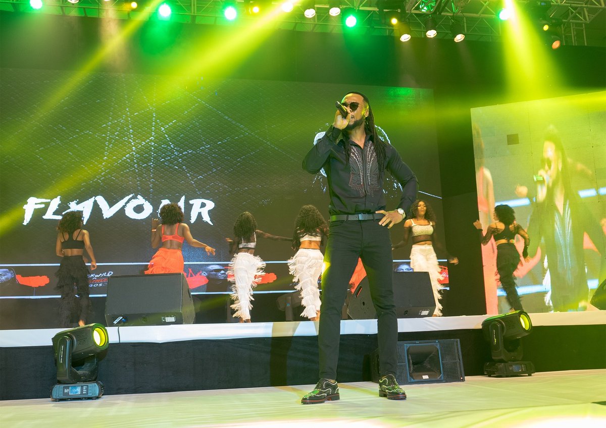 EiENigeria's tweet photo. Pictures from last night's #bnblive #BuckwyldnBreathless #TheLagosDream event. https://t.co/wjBcVCpnAG