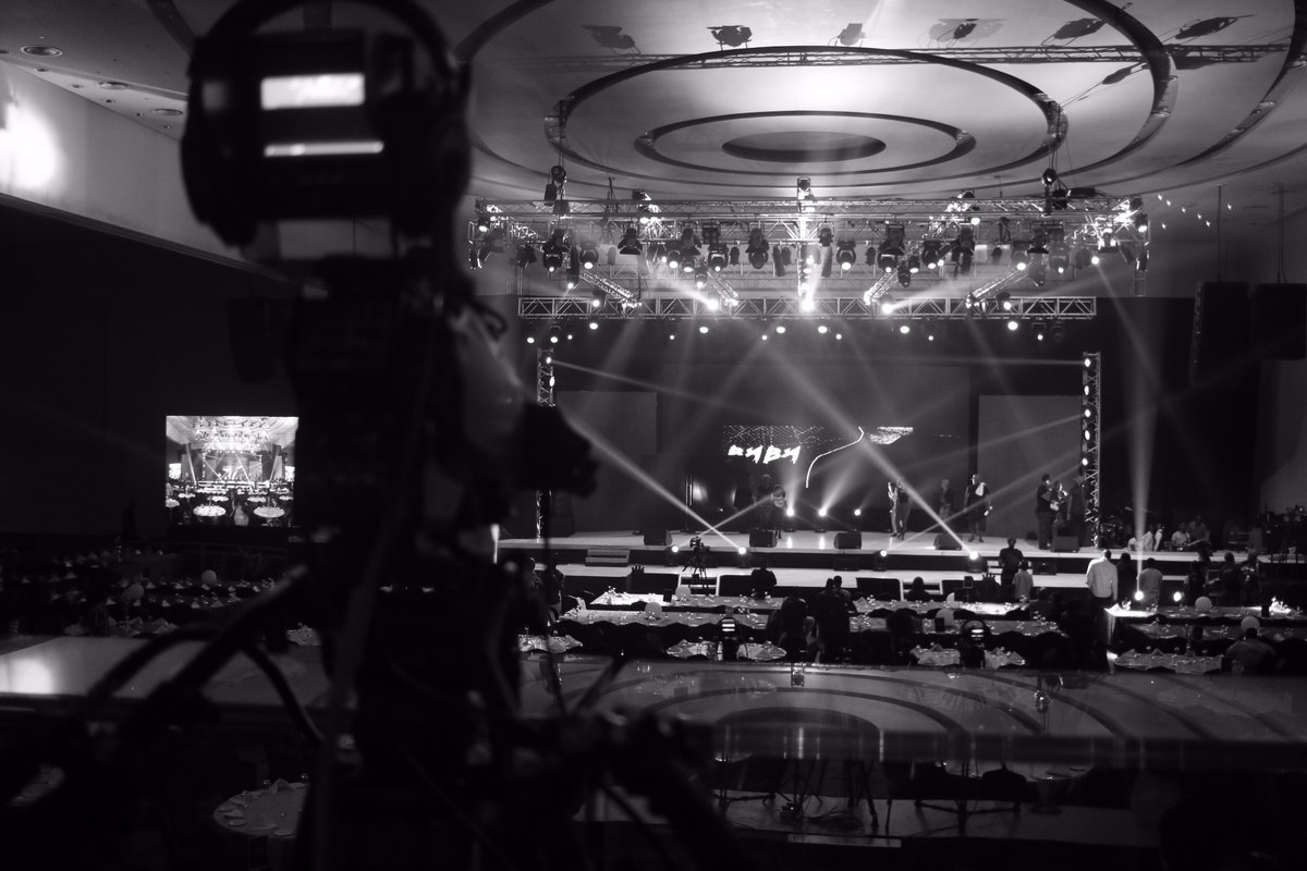 EiENigeria's tweet photo. Pictures from last night's #bnblive #BuckwyldnBreathless #TheLagosDream event. https://t.co/wjBcVCpnAG