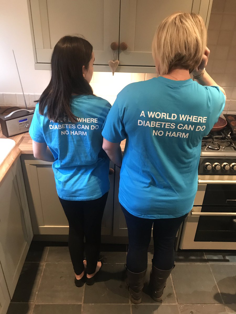 janeblackmore's tweet photo. A crime against fashion! For a good cause - off to meet @CarolineFlintMP to ask for support with #type1 in schools https://t.co/qy54j6DWMQ @DiabetesUK @JDRFUK https://t.co/IhnjBVjBoE