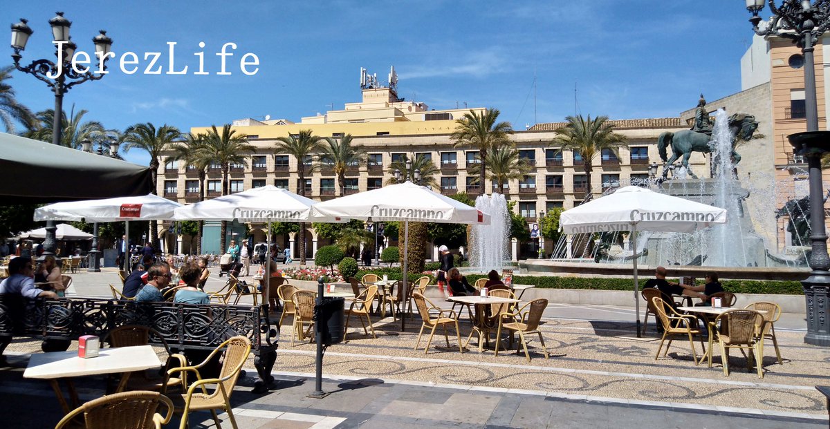 Jerez_Life's tweet photo. ✔ #Jerez, vivió fin de semana 'histórico' con la celebración #BesamanosMagno
#AniversarioVotoJerez
#JerezCofradias #JerezTurismo #JerezLife https://t.co/CBdD2AlYSu