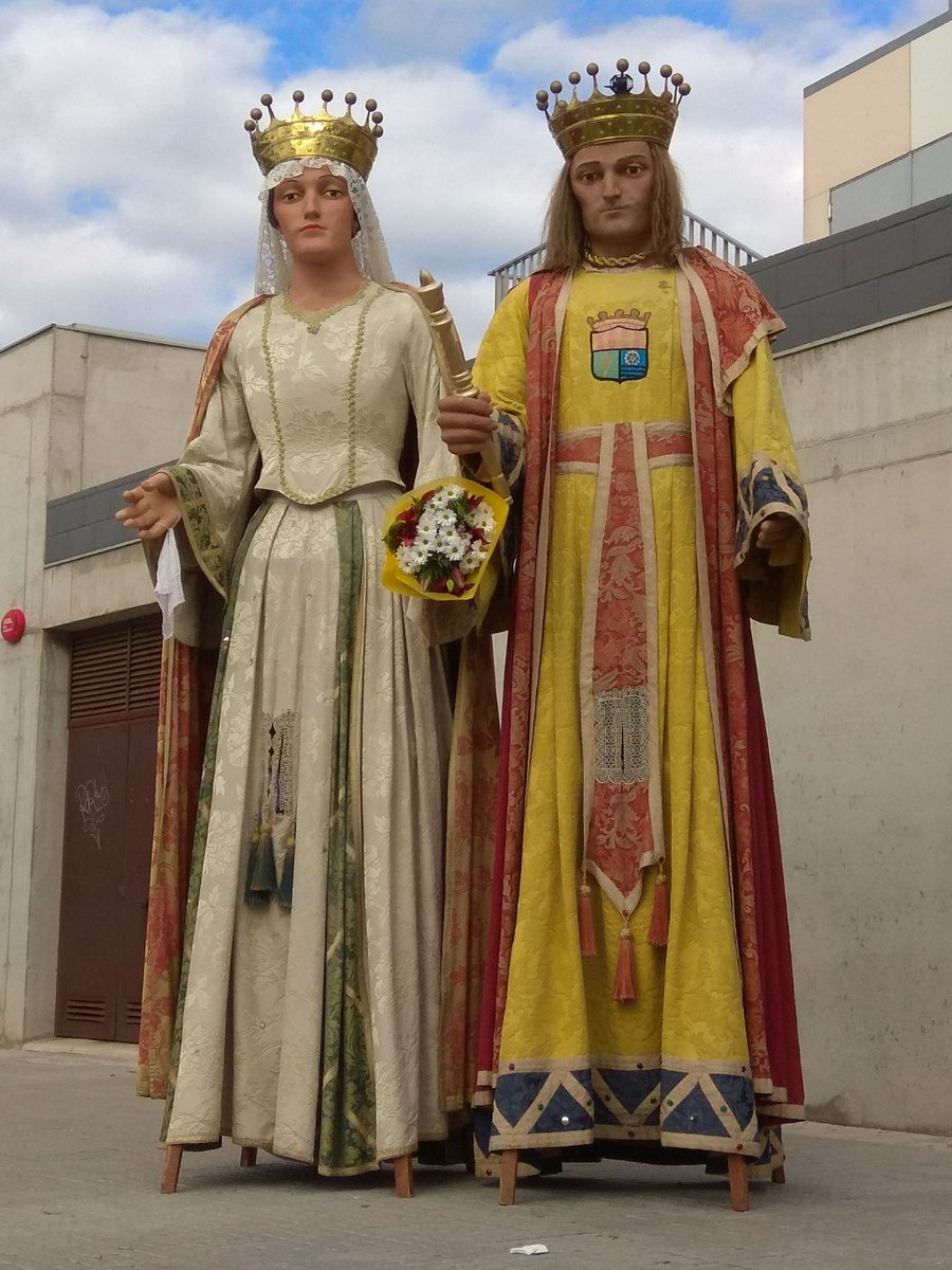 AmicsSalt's tweet photo. S'ha acabat!! 
Moltissimes gràcies a tots vosaltres, sense vosaltres no haguesim pogut fer la festa!!
Som collonuts!!  #65anys https://t.co/8CvPAzjwcb