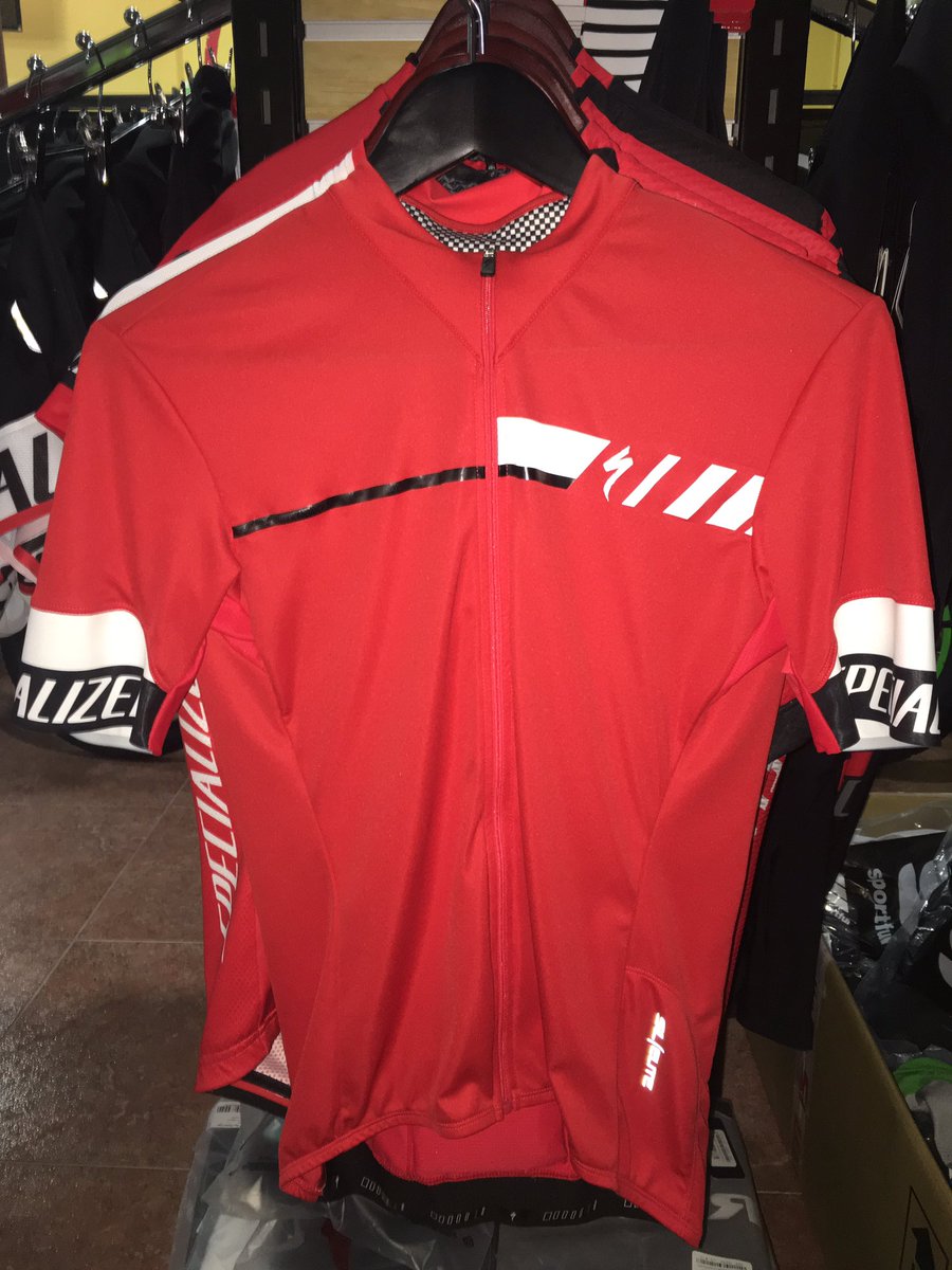 FsBike's tweet photo. Comenzamos la semana con algunas ofertas puntuales, 
Maillot Specialized SL Elite solo en talla S por 53,95€.  (Rojo) https://t.co/oD8ps45rPc