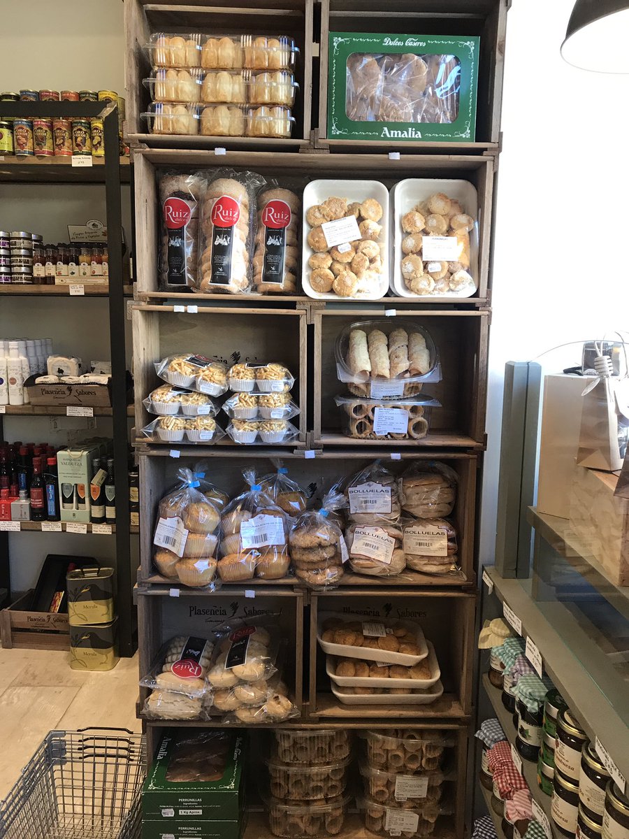 Plasenciasabore's tweet photo. Buenos días lunes!
📍Plaza Mayor 10, Plasencia
💻https://t.co/mFGQFxewqR
#dulcesartesanales #gourmet #extremadura #perrunillas #menudillo https://t.co/KtdvJVw7IO