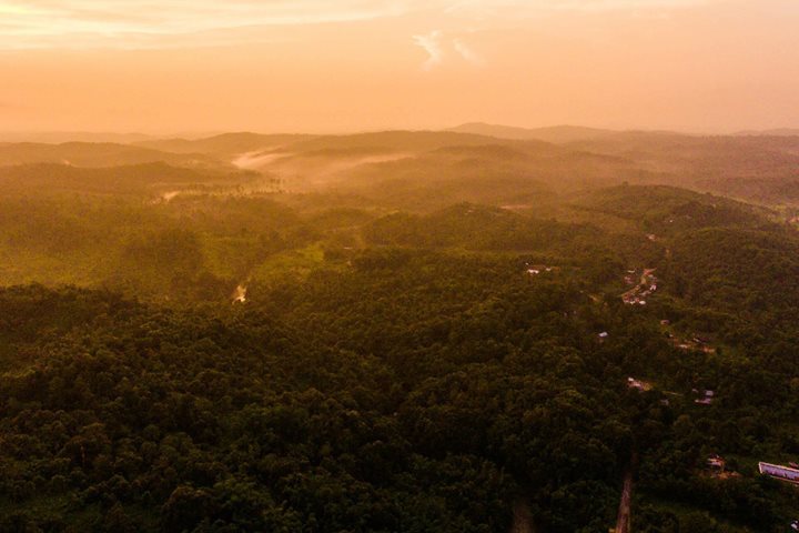 NeilProduction's tweet photo. The sun sets quite early in Shillong, as early as 5pm.  

#AllIndiaOverland #aio2017 #truck #india #incredibleindia #road #kayak #kayaking … https://t.co/Ftd1MHy3cl