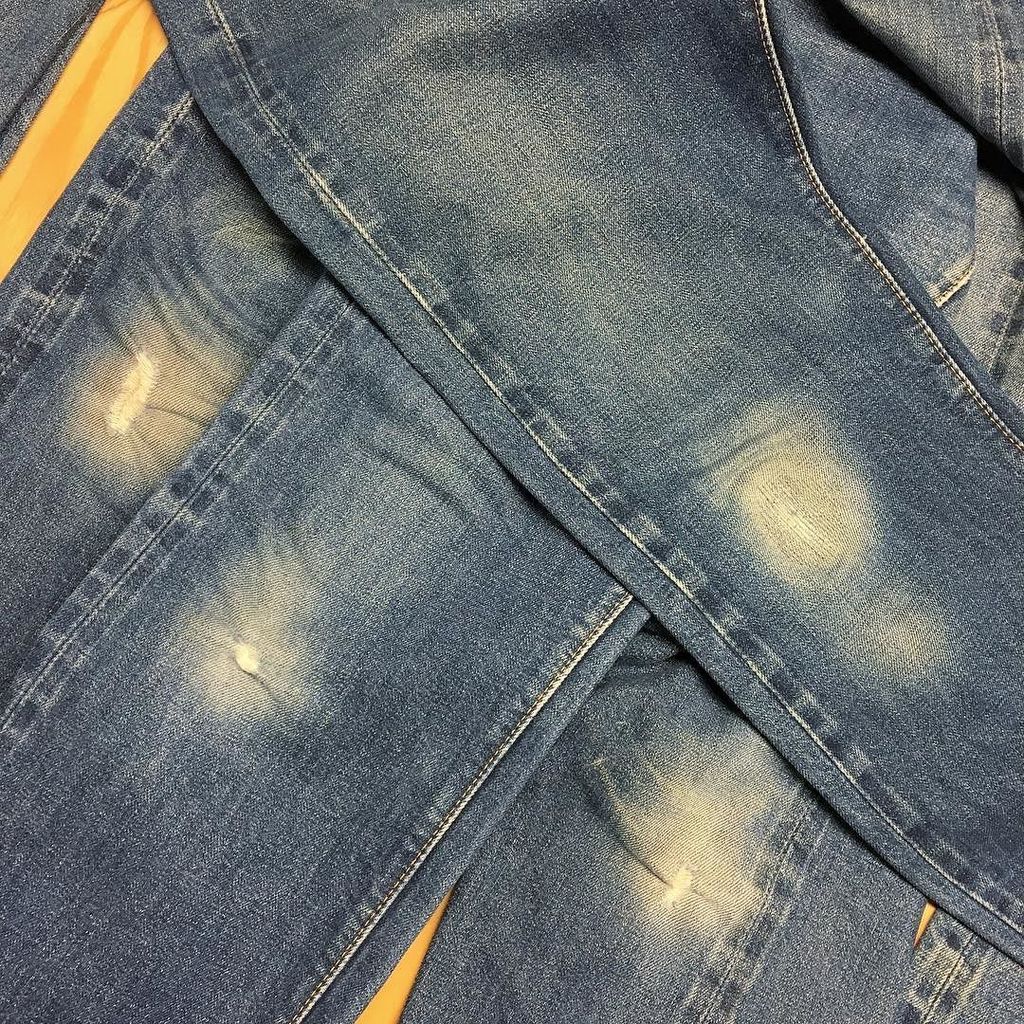 膝のダメージが個性的な子たち。
#onomichidenimproject #onomichidenim
#尾道デニムプロジェクト #尾道デニムショップ
#denim #story #worker #onomichi #reso… ift.tt/2yKEqbQ