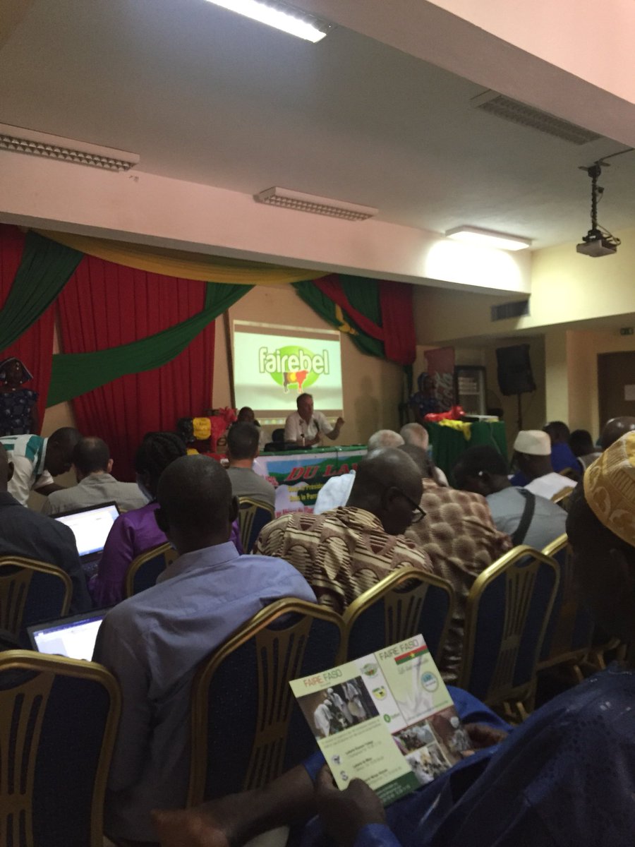 Avant la présentation de la marque de lait local #FaireFaso, l’expérience de #faireBel 🇧🇪 est présentée aux participants #72HlaitLocalBF