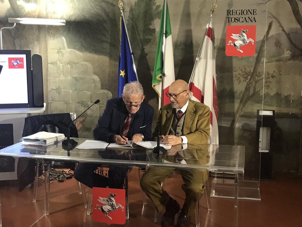 georgofili's tweet photo. Firma protocollo di intesa @georgofili e @regionetoscana #maracchi #remaschi #agricoltura #toscana #prodottitipici #territorio #alimenti https://t.co/2Y0Bhn2vxE