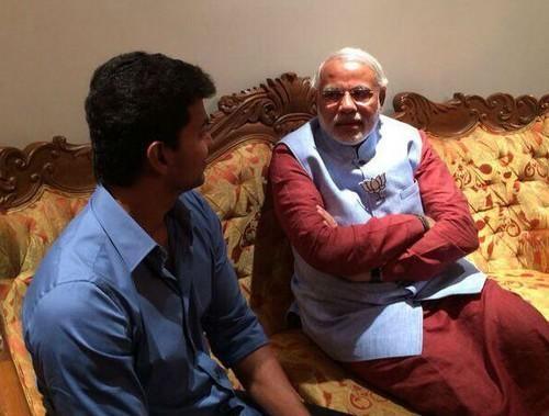 JuniorVikatan's tweet image. நடிகர் விஜய்யை குறிவைக்கிறதா வருமான வரித்துறை? 
#Vijay #MersalVsModi #Mersal 

bit.ly/2z2AynD