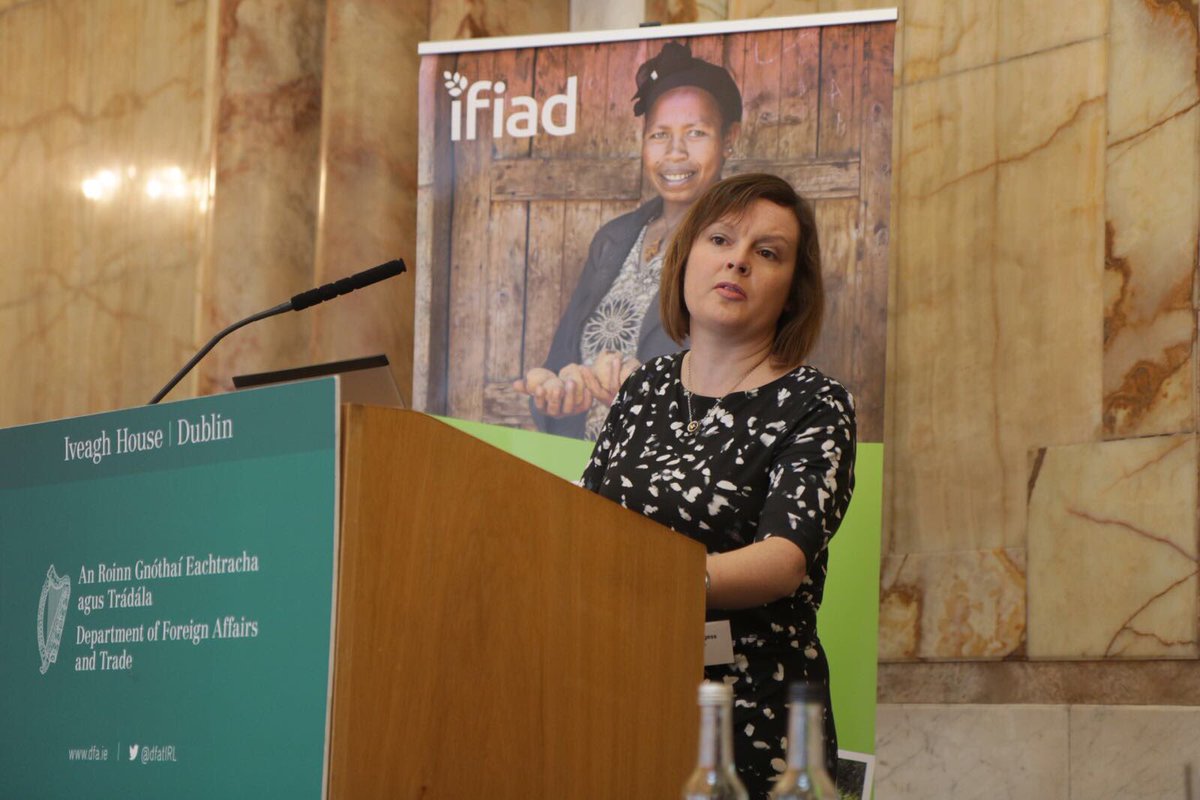 selfhelpafrica's tweet photo. Antimicrobial resistance - one of 
 the greatest threats to both human &amp; animal health. Kaye Burgess, @teagasc #IFIAD17 https://t.co/Djs7xZG4Cl