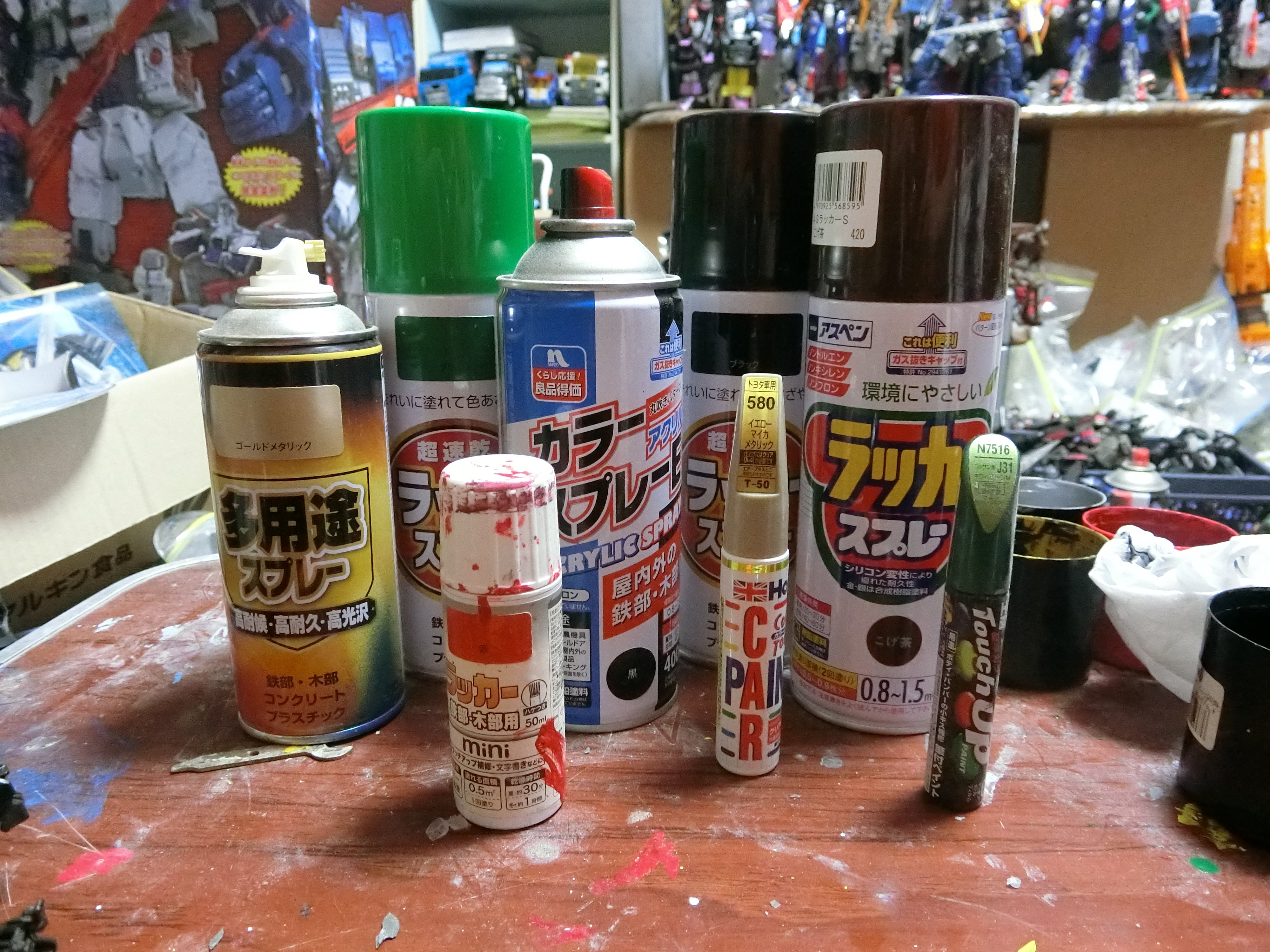 オクトパスプライム Osioprime 使ってるメーカーは いろいろです ホームセンター で売ってるラッカースプレーだったり 車に使う塗料だったりと本当に色々です 笑 ンでこのスプレーの色で筆塗りしたい時は スプレーの蓋にスプレー塗料を