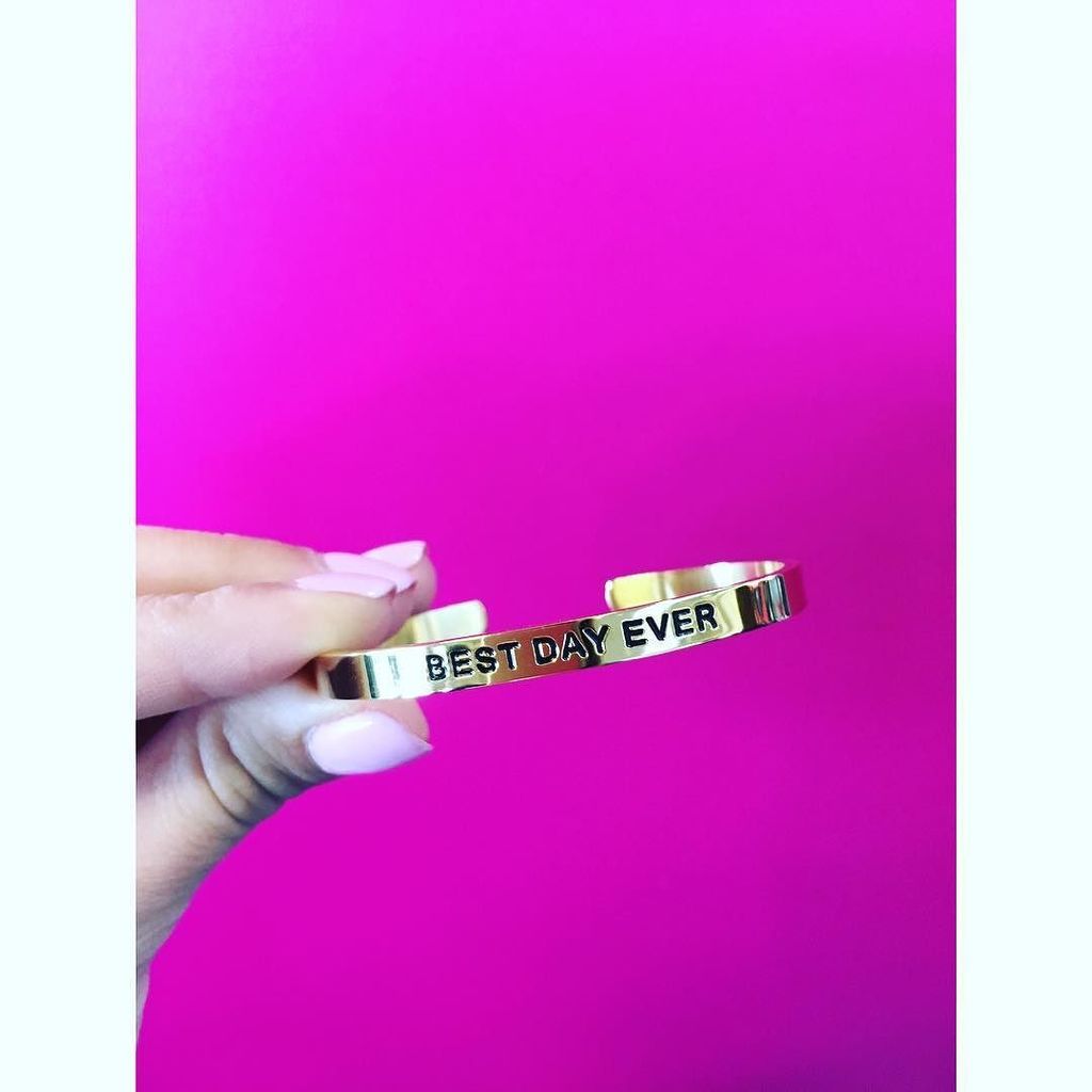 onceuponapark's tweet photo. Don't forget to make today the best day ever. #mondaymotivation @lillianandco https://t.co/EQ8df2Hp08