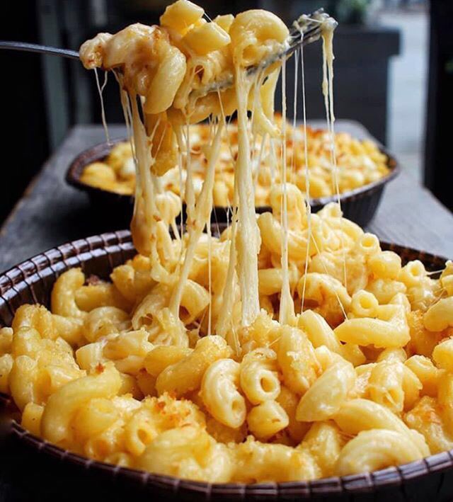 The things I’d do for Mac n cheese rn