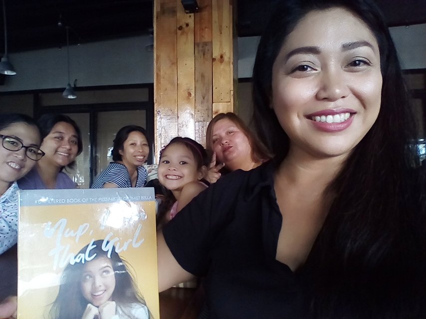 missjanelli18's tweet photo. From waiting 4 the gang to lunch to hanging at Ate Imhee's hotel for a quick reading sesh of @mainedcm's book. Good times! #ALDUBSweetKiss https://t.co/8k7UjeAum8
