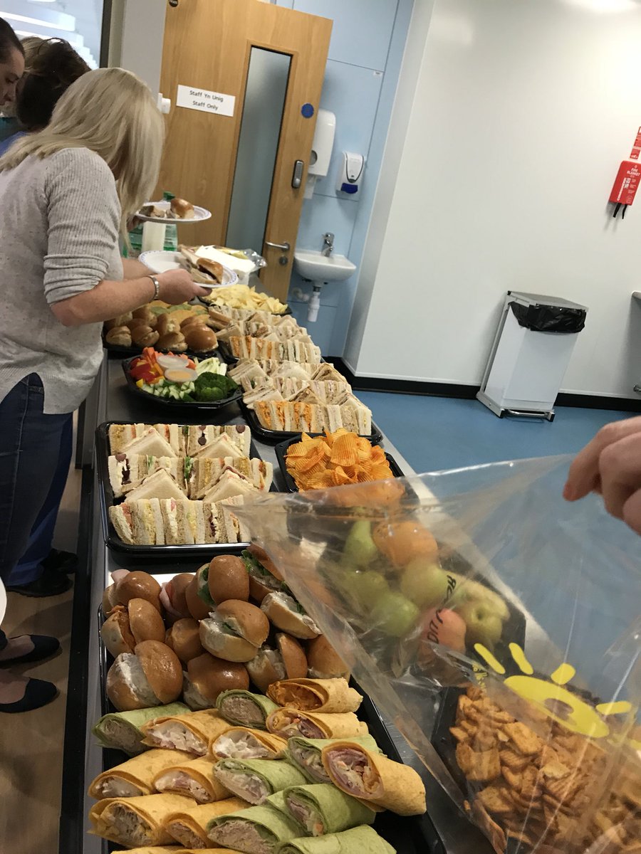 treatscourse's tweet photo. @WelshAmbulance @ABMhealth there is no such thing as a free lunch...unless you are a nurse or WAST on the TREATs course #TREATs #freelunch https://t.co/n3wGy9VM93