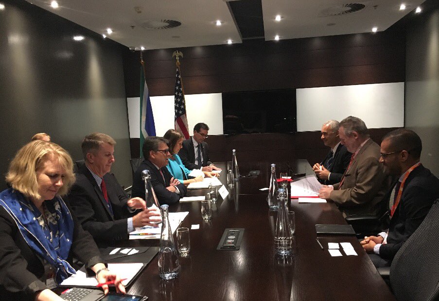 SecretaryPerry's tweet photo. First Bilateral mtg of #AfricanOilWeek is with #SouthAfrica Trade &amp; Industry Minister Davies #Energy #innovation #usa https://t.co/flr1gI6WDw