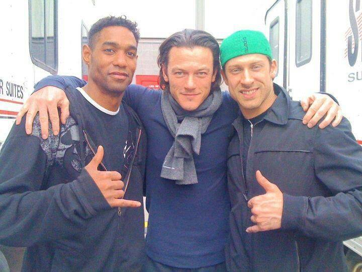 arociorl's tweet photo. #Day23 #LukeToBer #WithaLuckyFan  #LukeEvans This is cool to me. He looks awesome &amp; happy here😍😍😍 https://t.co/Ca1WX0SpPZ