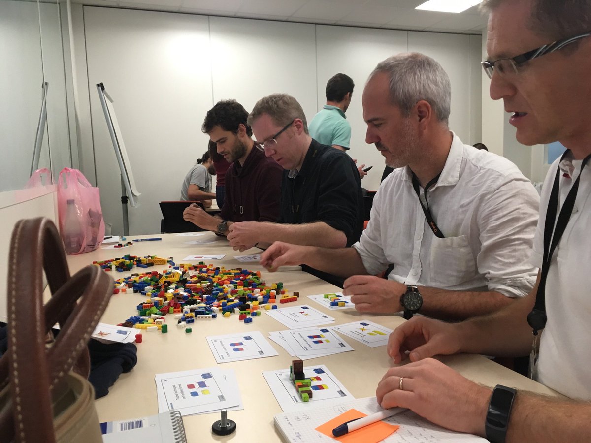 hrambelo's tweet photo. Ce midi c'est #lego4devops avec @sebfauvel :) https://t.co/64P7oj9isj