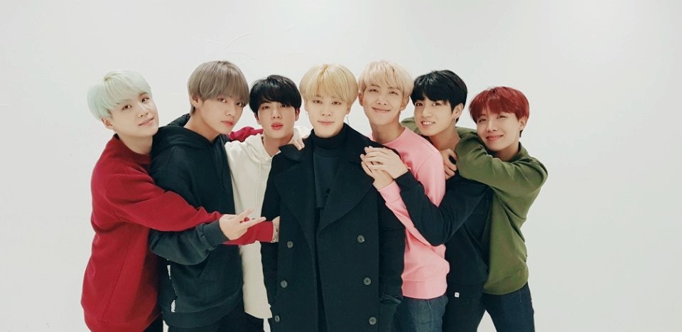 NicoleG17214979's tweet photo. #btsshows #BTS_MAMA_VOTE #VOTE_BTS_MAMA #MAMA2017 
#BTS_MAMA_VOTE. (Vaiiiiiiiii) https://t.co/J4jhXcZ5Se