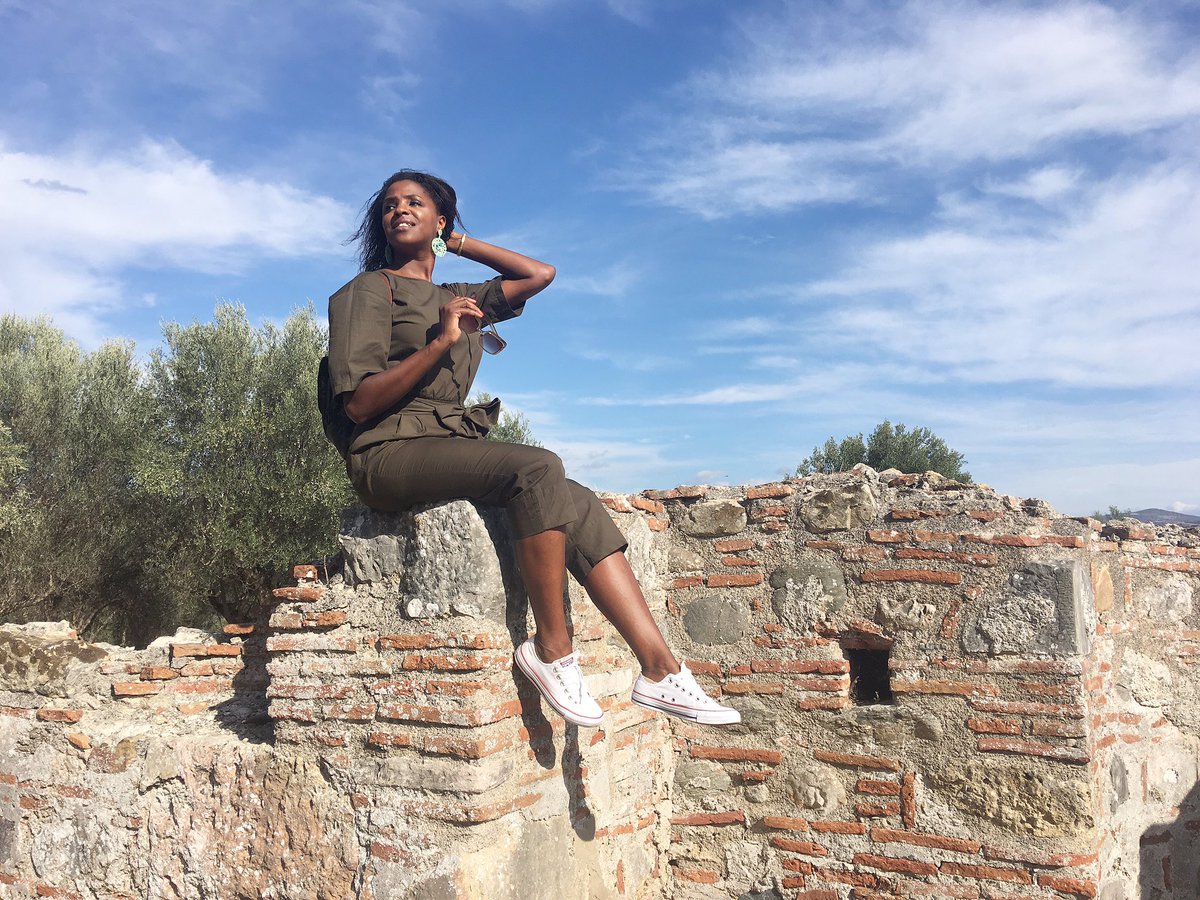 FemeaTopDina's tweet photo. "Escale montanhas não para que o mundo te veja, mas para que possas ver o mundo!"
#fashionista #moda #fashioninfluencer #youtuber #blogger https://t.co/mCmyZ2Gd2H