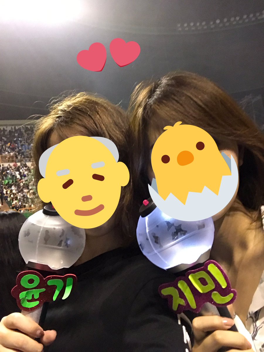 shiee89's tweet photo. ちなちゃんとバイバイした😢
今回もちなちゃんと一緒に海外進撃出来てホントに楽しかったし凄く良かった😆❤️
てか、日本公演で1回も一緒したことないのに香港に台湾に海外進撃してるうちらある意味強い🤣🤣🤣
ホントに4日間ありがとう😊
次はどこ行く？笑❤️ https://t.co/UzxdRRkQ9E