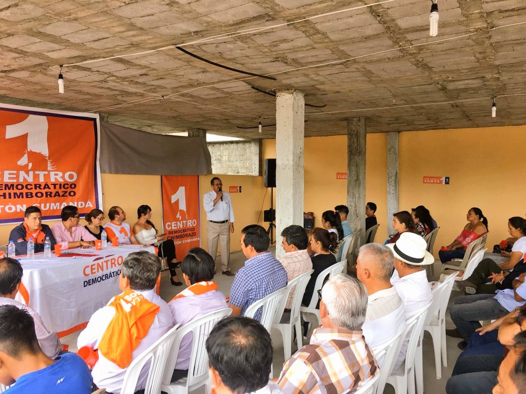 cendemocratico's tweet photo. La coordinación de #CD en la #Sierra estuvo presente en la posesión de la nueva Directiva Cantonal de Cumandá en la prov. de #Chimborazo ☝ https://t.co/l5TvVSOgf9