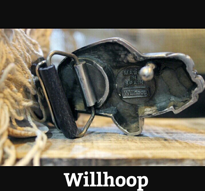 Willhoop_'s tweet photo. Team Willhoop os desea a todos un feliz Lunes.

#willhoop 
#MarcadeEspaña 
#MadeinSpain 
#hebillas
#SEAT600 
#Vespa 
#cinturónesdepiel https://t.co/729Ql7261e
