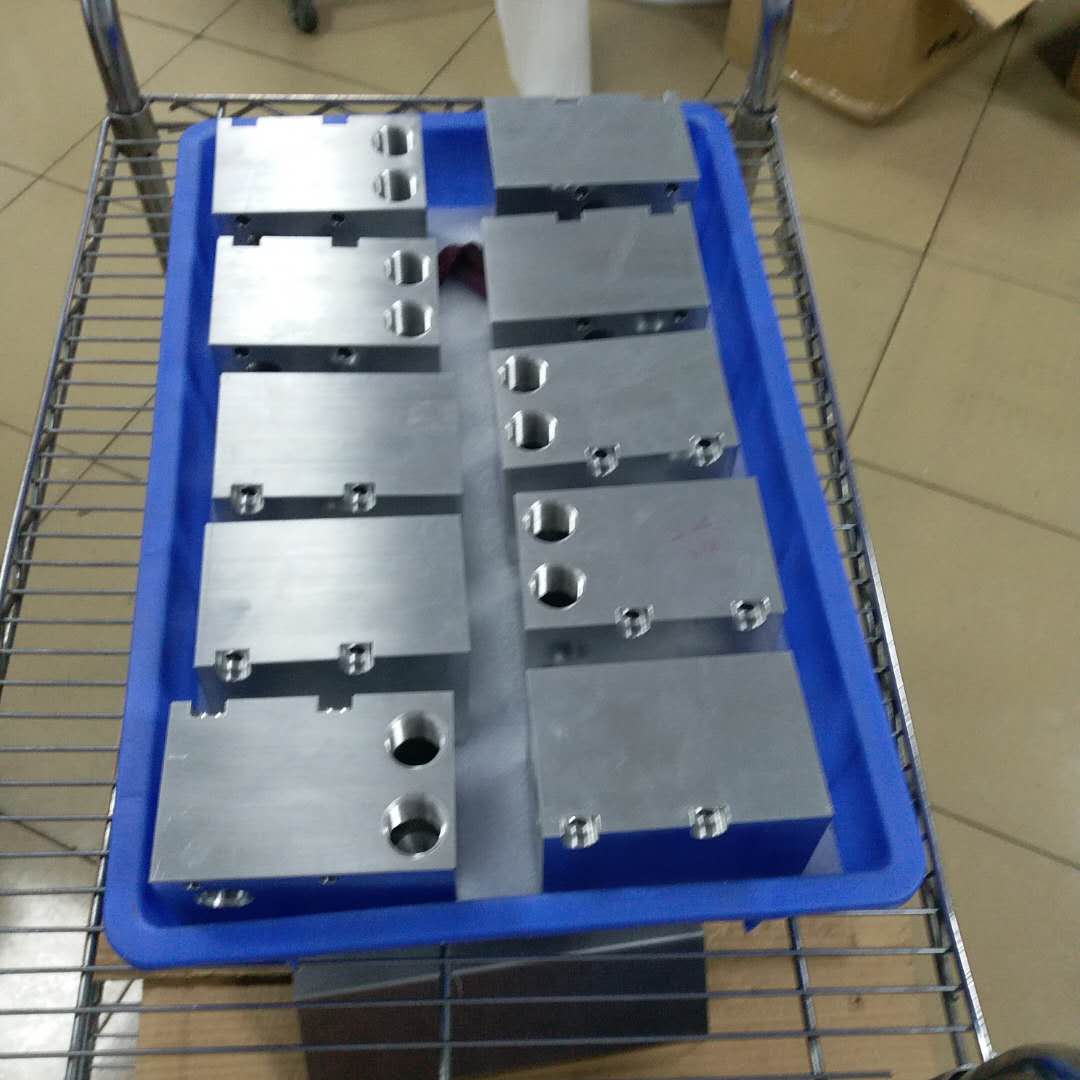 metal_rapid's tweet photo. we are good at  lowvolume production CNC machining, 3D printing, sheet metal also with kinds of surface treatment. https://t.co/CfDL8tBmgw https://t.co/9cpP7qJ0Wl