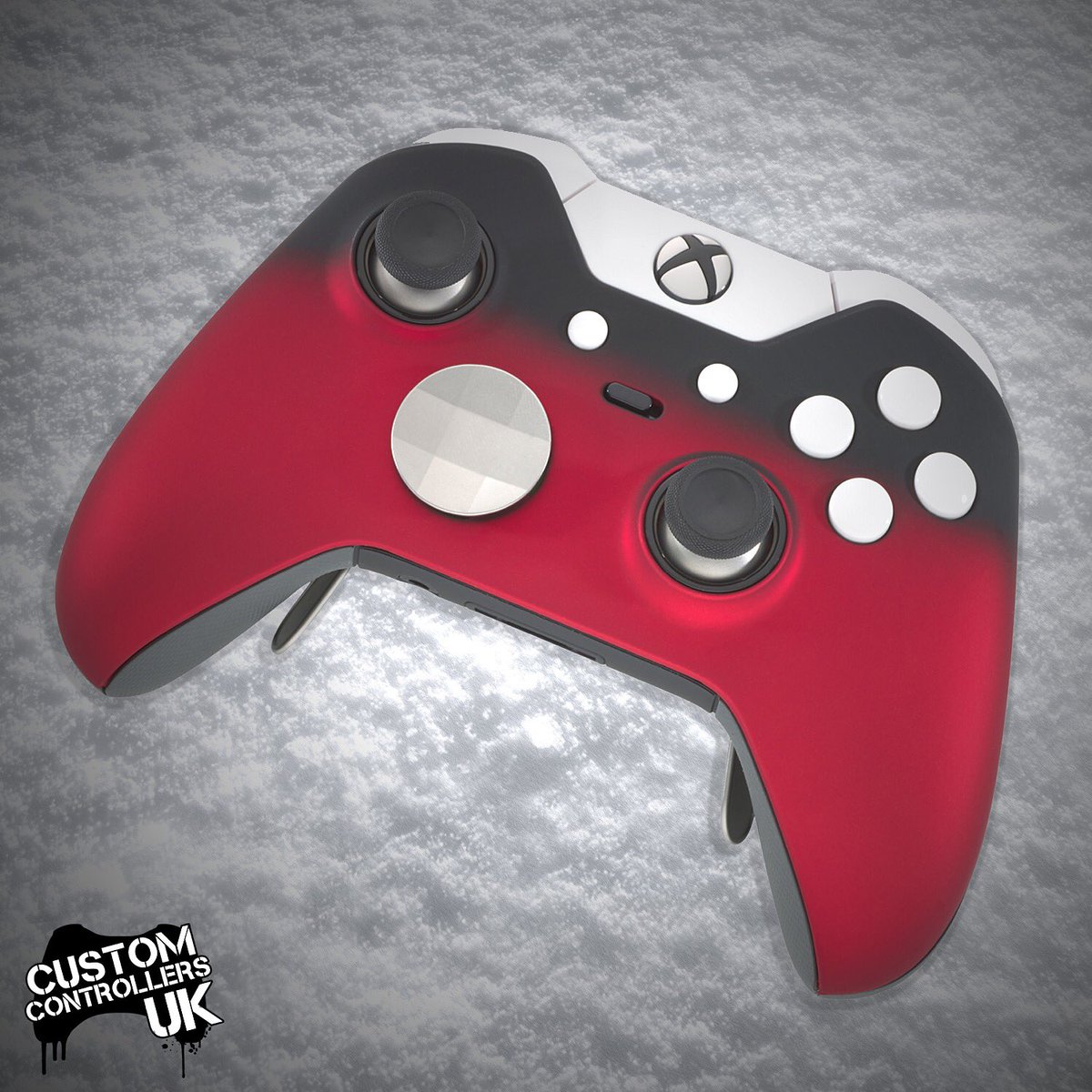 XRockerGaming's tweet photo. Feeling chilly? Polar Shadow โ๏ธโ๏ธ #Ccontrollersuk https://t.co/AcBsmAKJcu