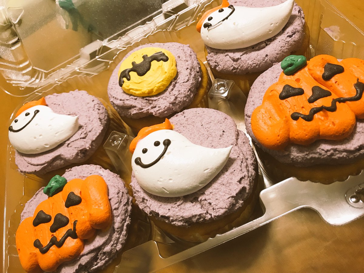 紫いものハロウィンカップケーキ