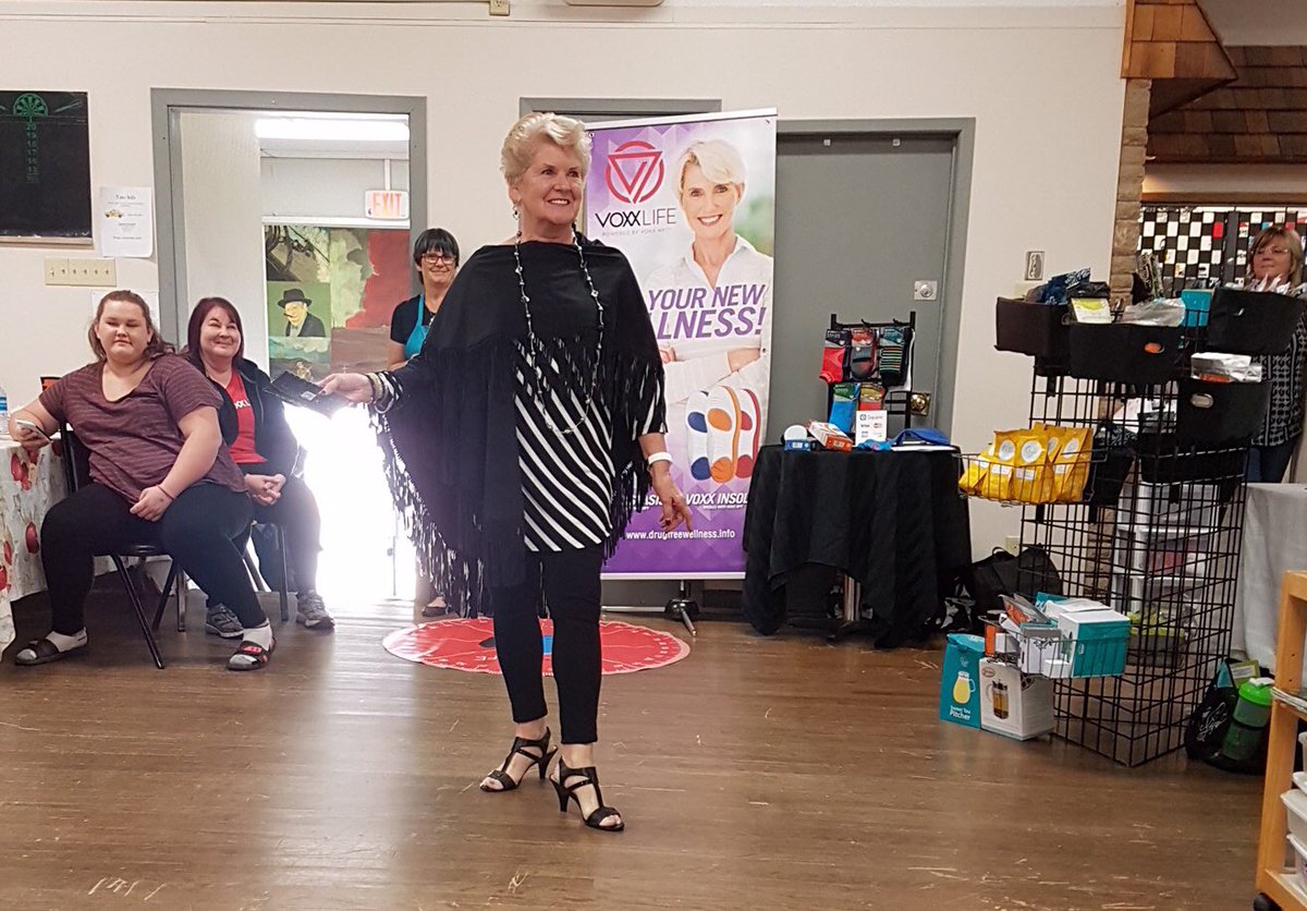 JillsJewelBoxNS's tweet photo. Fun, fashion and flair @ Fabulous Fall with #jillplusONE  on Saturday in #Bedford, earning over $8000 for @HabitatNS Thanks #entrepreneurs https://t.co/x0hxAb92Cu