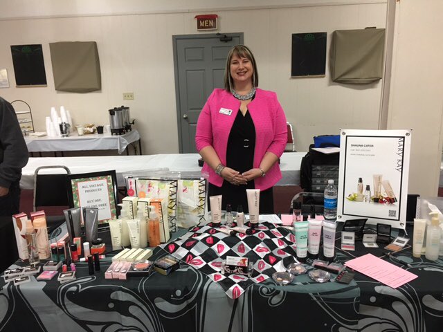 JillsJewelBoxNS's tweet photo. Fun, fashion and flair @ Fabulous Fall with #jillplusONE  on Saturday in #Bedford, earning over $8000 for @HabitatNS Thanks #entrepreneurs https://t.co/x0hxAb92Cu