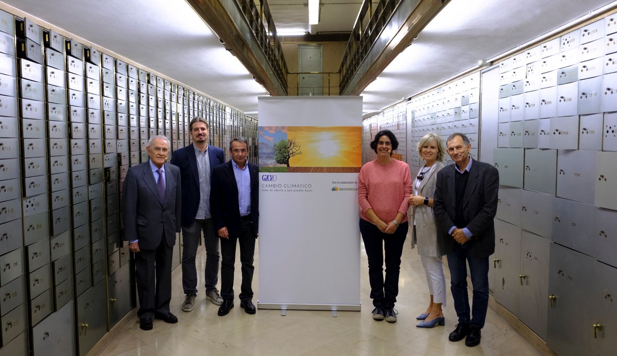 G2020org's tweet photo. Algunas fotos de lo que fue nuestro último debate: Cambio Climático, en qué te afecta, qué puedes hacer... Gracias a todos! @iberdrola https://t.co/Hi9GQ8r1fC